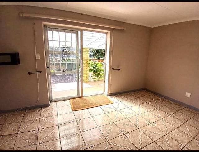 3 BEDROOM HOUSE FOR SALE IN STILBAAI-WES